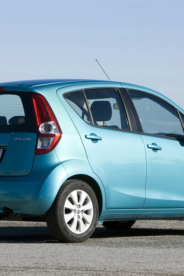 Надежный автомобиль Suzuki Splash