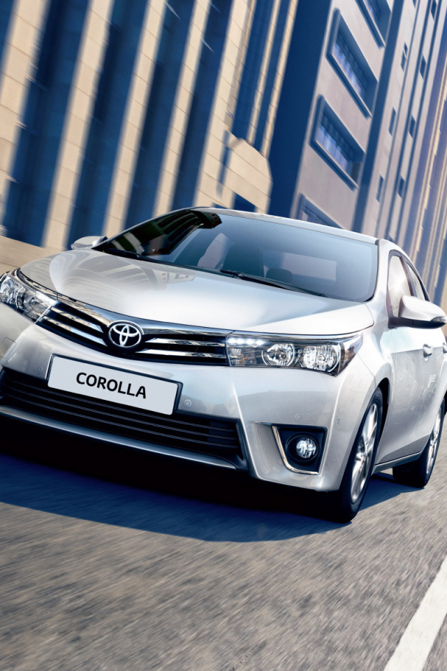 Красивый автомобиль Toyota Corolla 2014