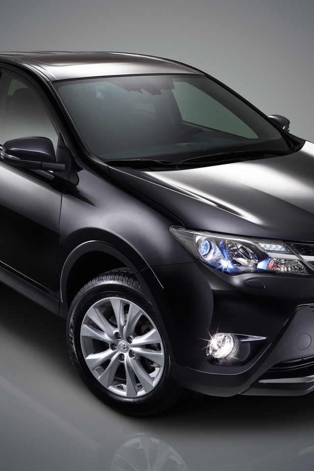 Красивый автомобиль Toyota RAV4