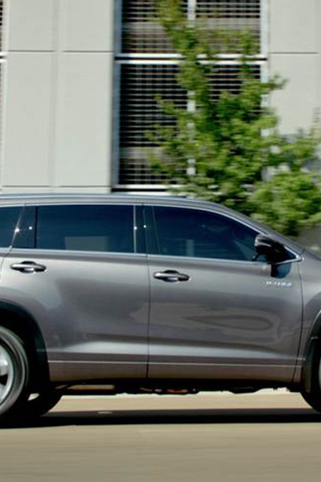 Надежный автомобиль Toyota Highlander 2014