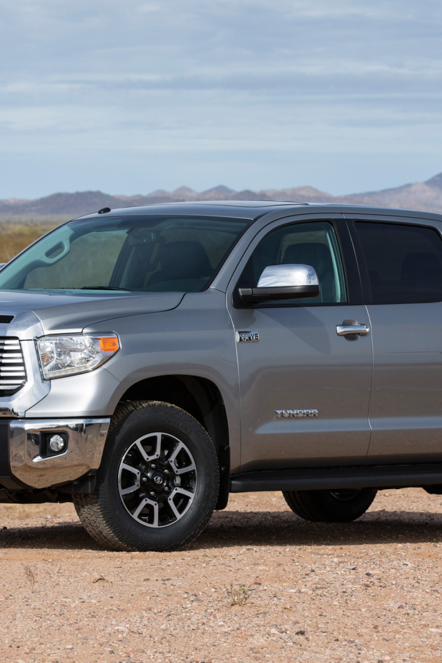 Надежная машина Toyota Tundra 2014