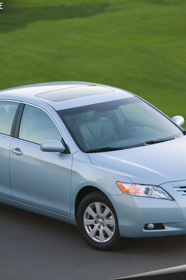 Автомобиль марки Toyota модели Camry