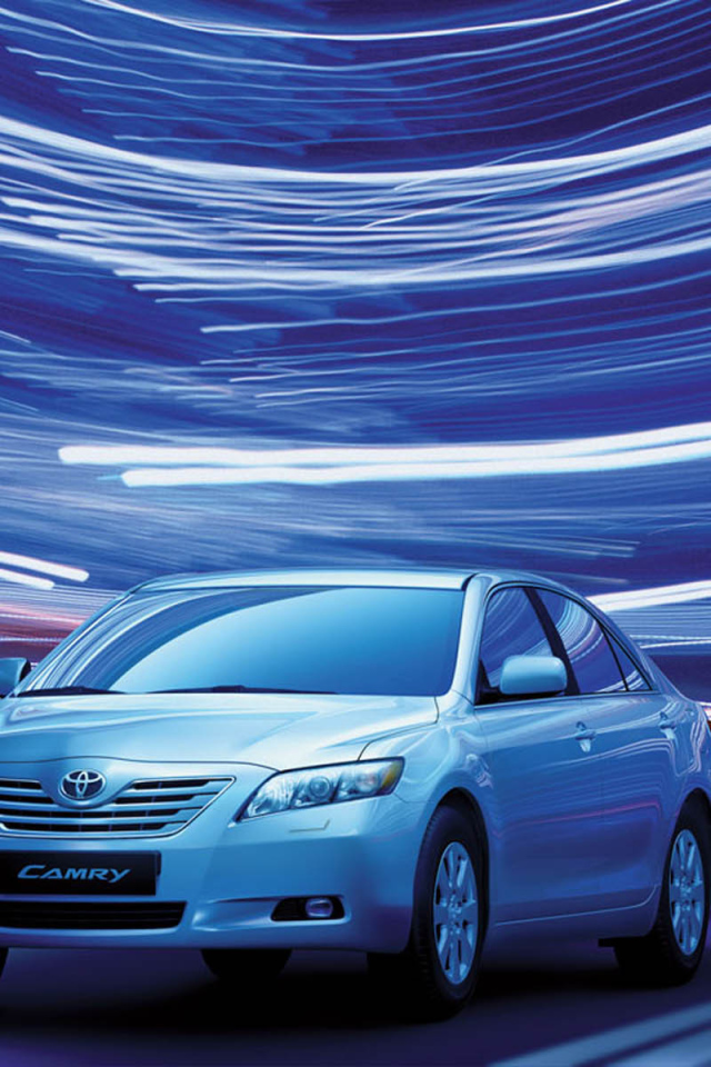 Новая машина Toyota Camry