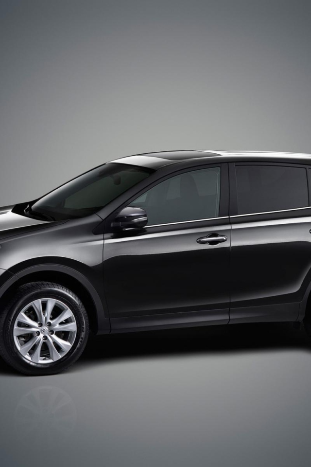 Новая машина Toyota RAV4