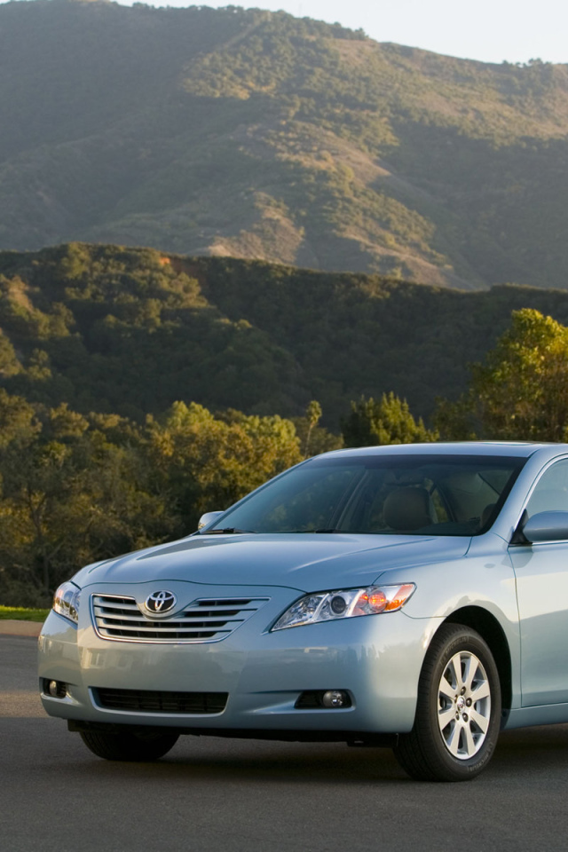 Надежная машина Toyota Camry