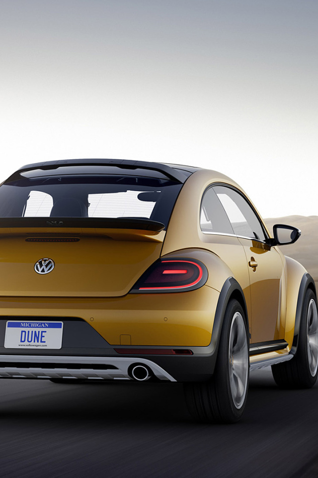Надежная машина Volkswagen Beetle Dune 2014