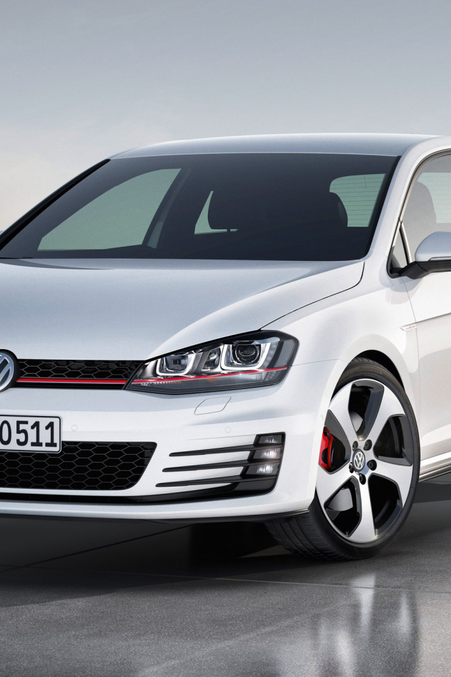 Надежная машина Golf GTI 2014 года