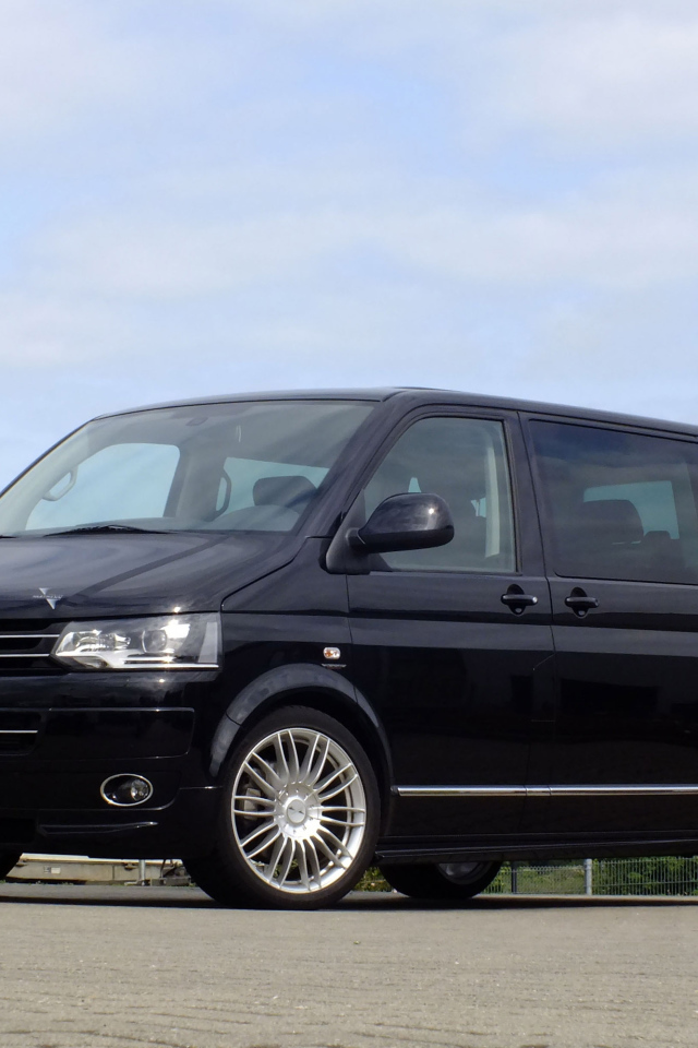 Надежный автомобиль Volkswagen Transporter