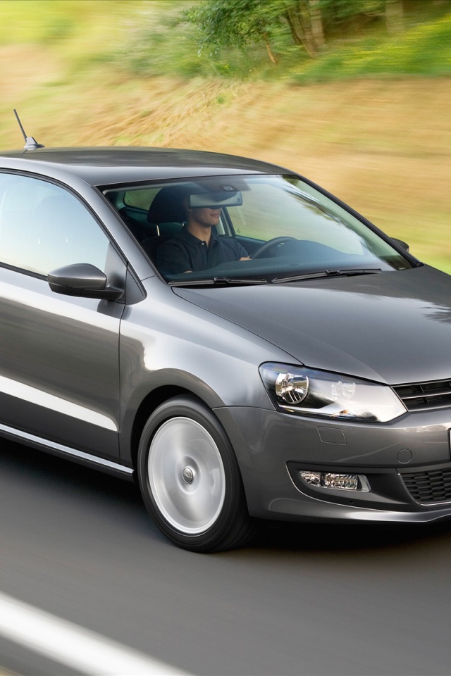 Тест драйв автомобиля Volkswagen Polo