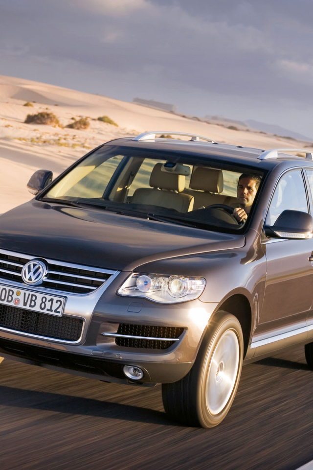 Тест драйв автомобиля Volkswagen Touareg