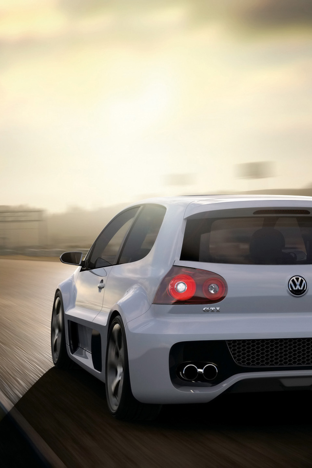 Надежная машина Volkswagen Golf