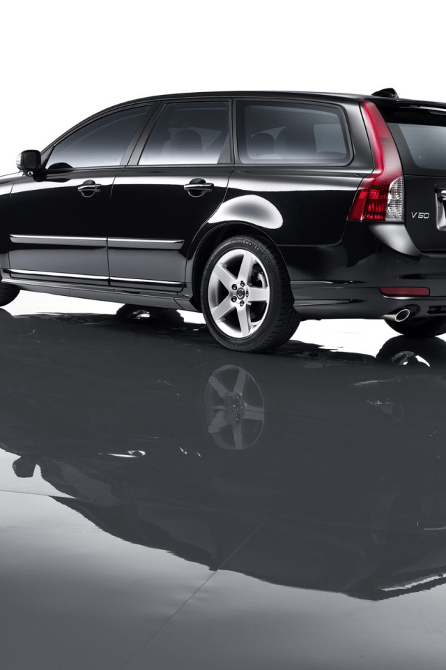 Надежный автомобиль Volvo v50