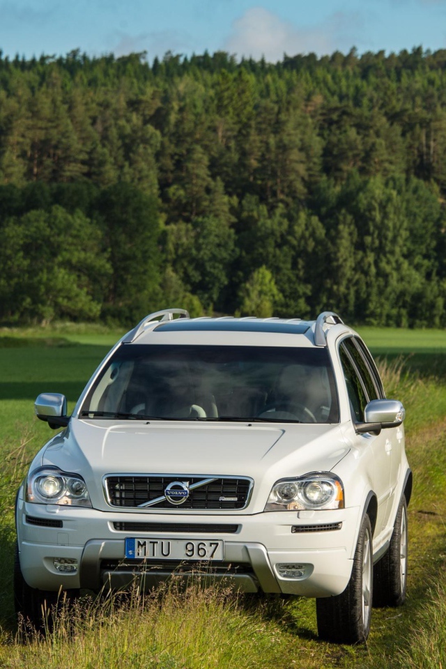 Надежный автомобиль Volvo  xc90 2014