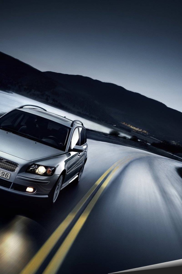 Дизайн автомобиля Volvo v50