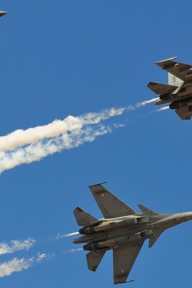 Выхлоп истребителей