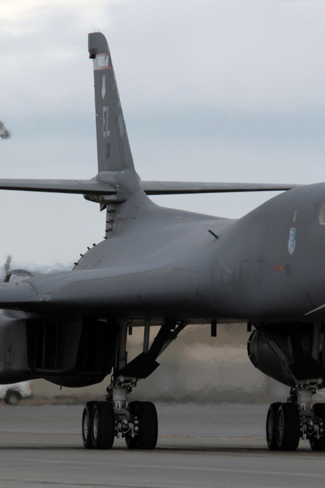 Самолёт B1 Ланцер