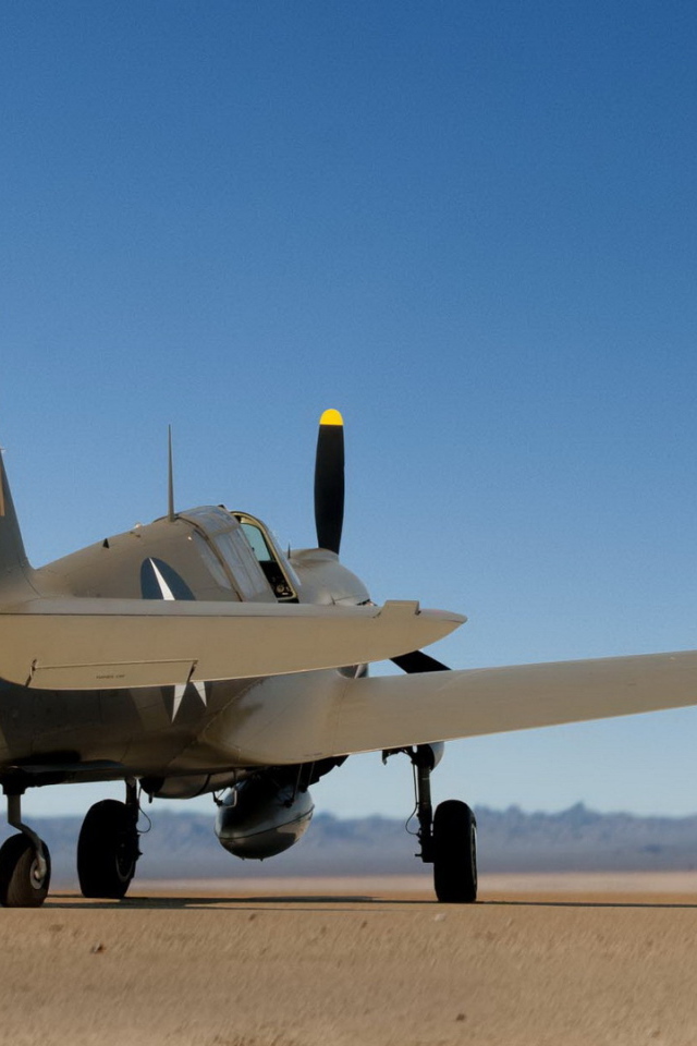 Самолет на аэродроме