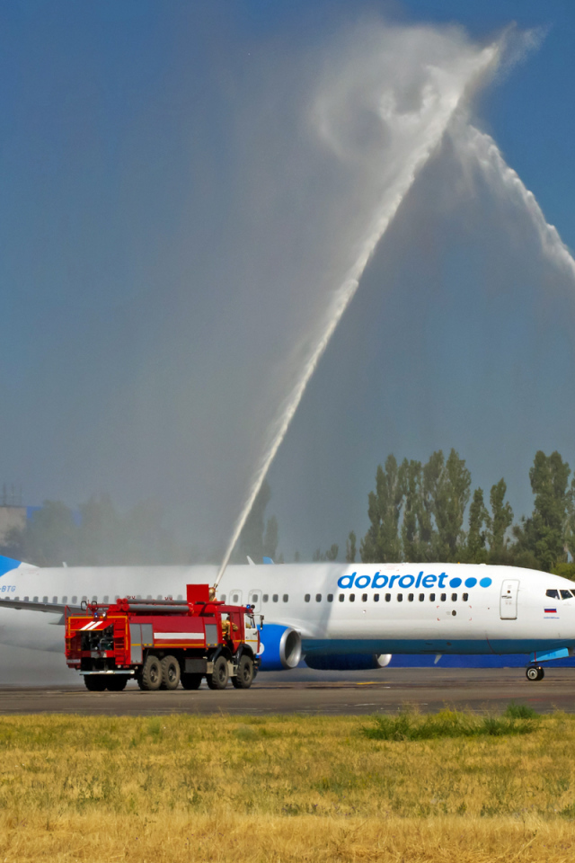 Водная арка для самолета Добролет