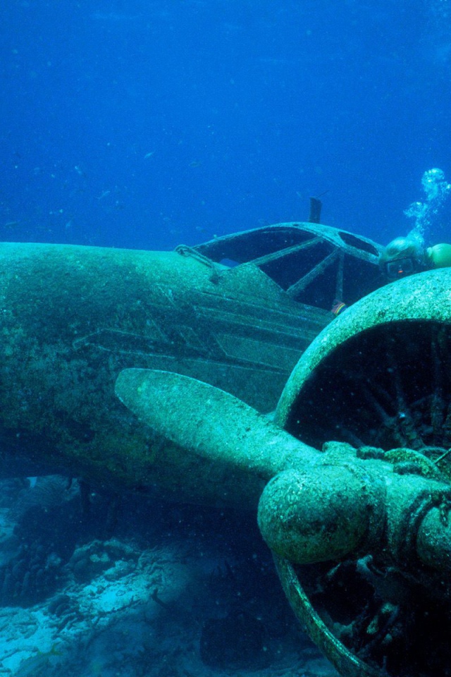 Самолет на дне моря