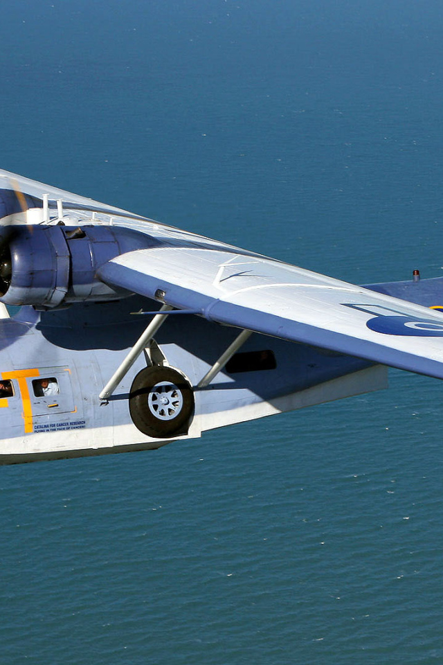 Водный самолет Каталина