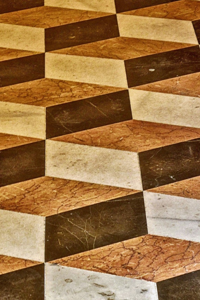 Плитка коричневая