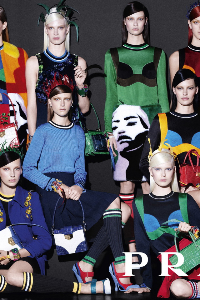 Женская одежда Prada