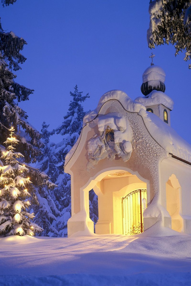 Небольшая часовня на Рождество