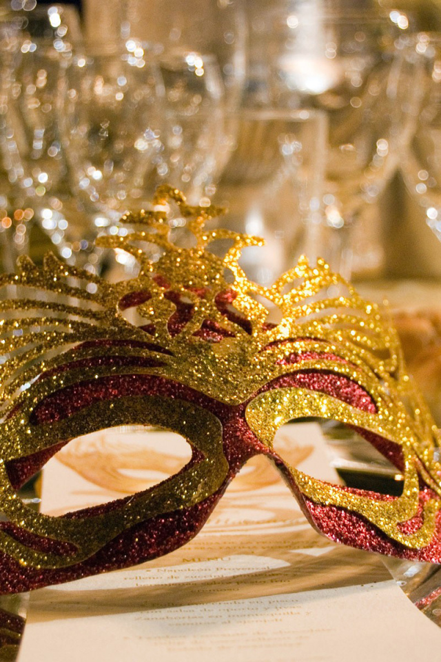 Праздничная маска