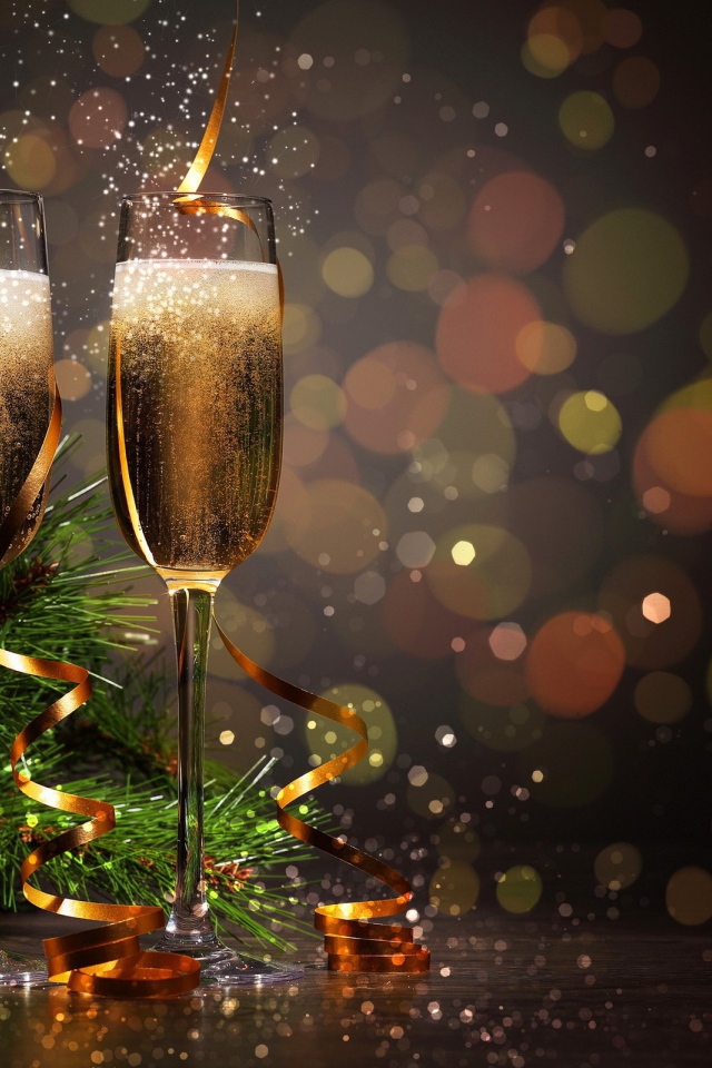 Два бокала с шампанским