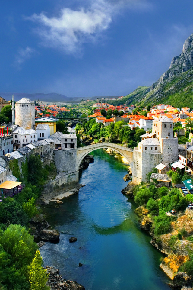 Город в Альпах