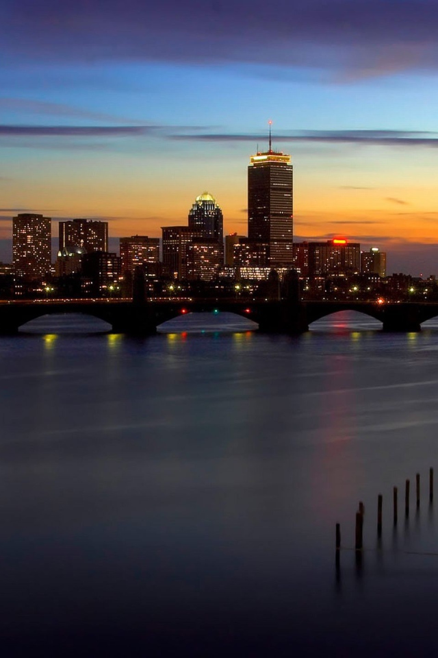 Город Бостон на закате