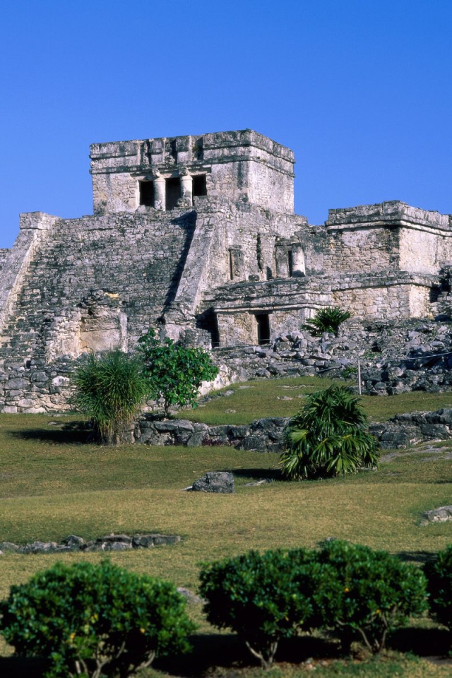 Развалины древнего замка