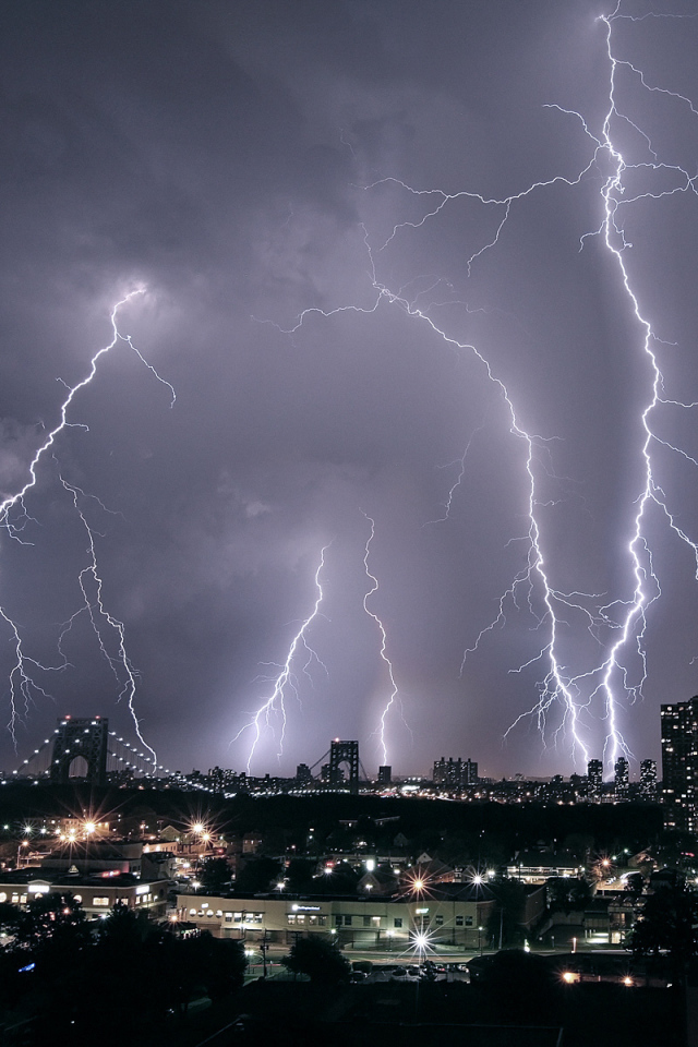 Гроза над городом