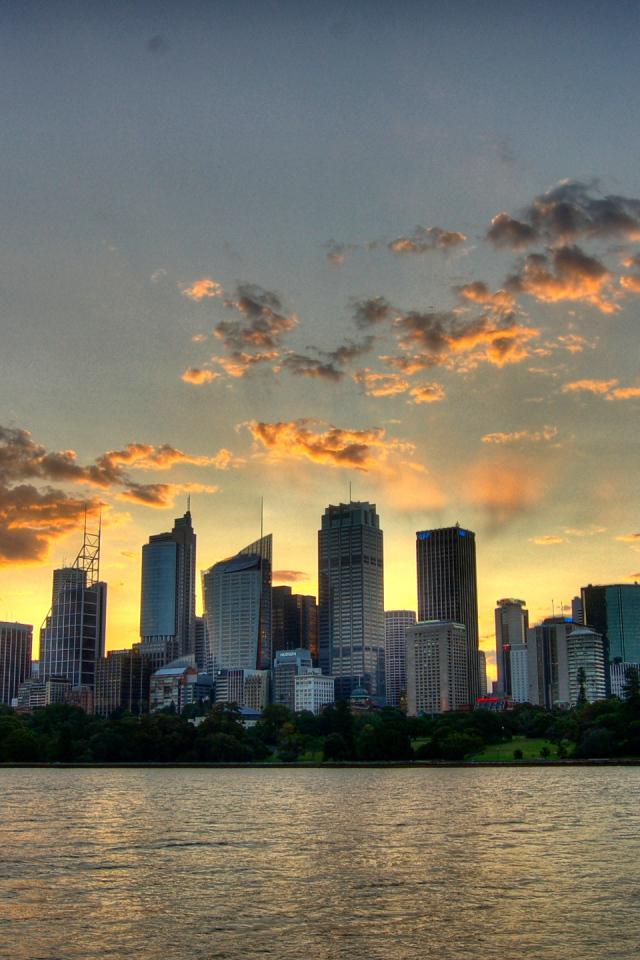 Закат за небоскребами