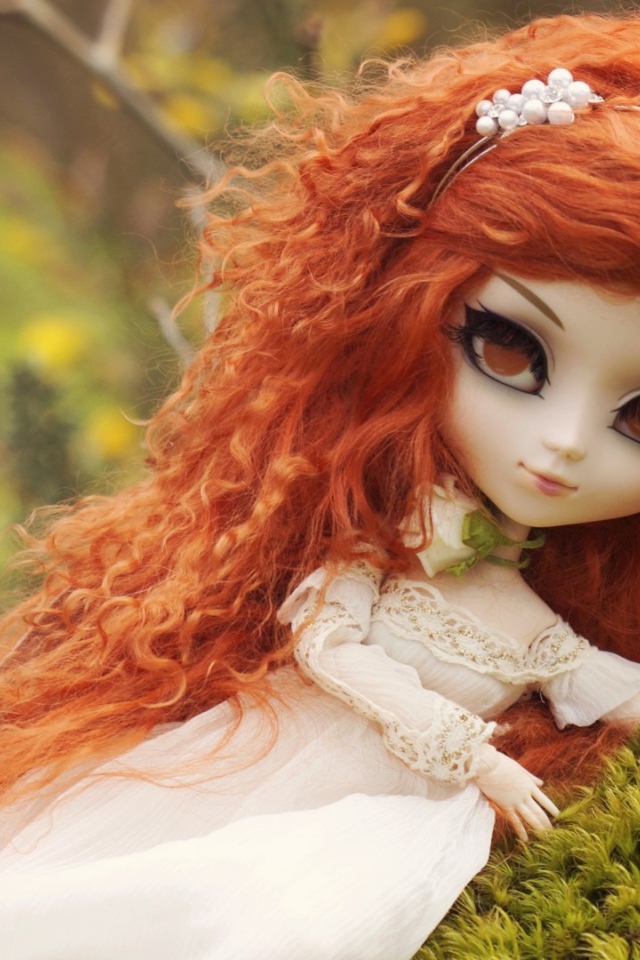 Кукла на природе