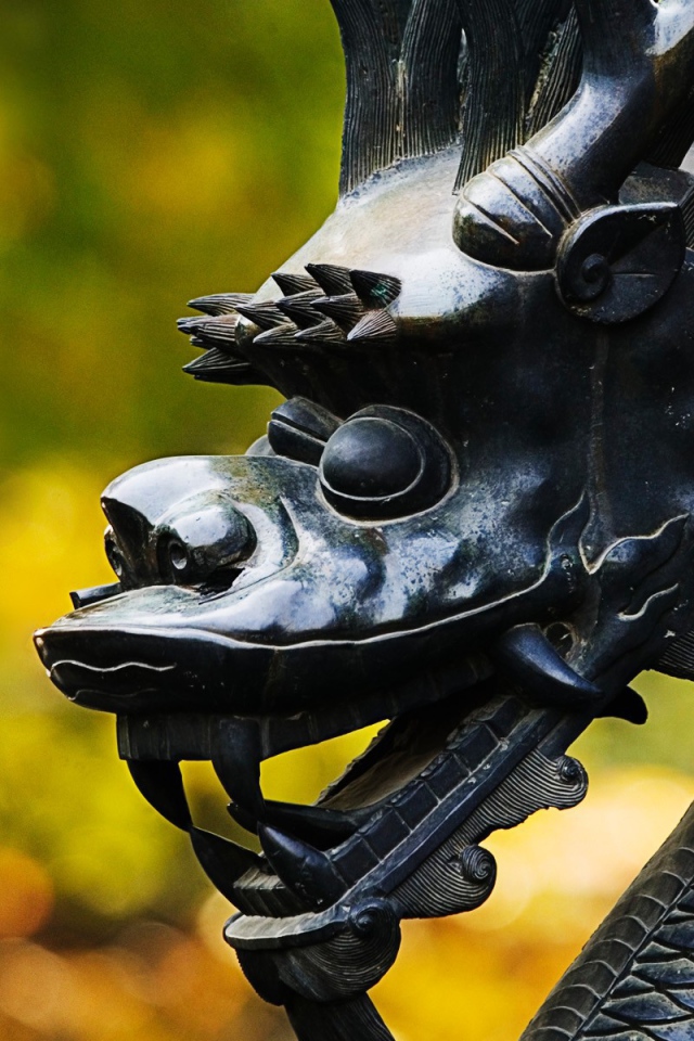 Статуя дракона