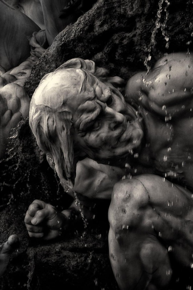 Mускулистые скульптуры