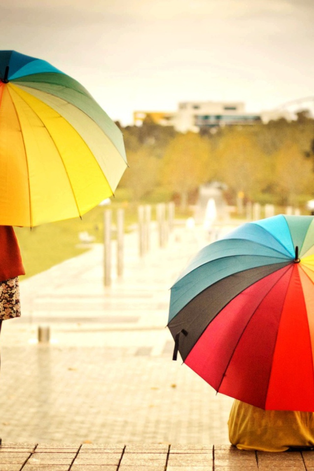 Двое с зонтами