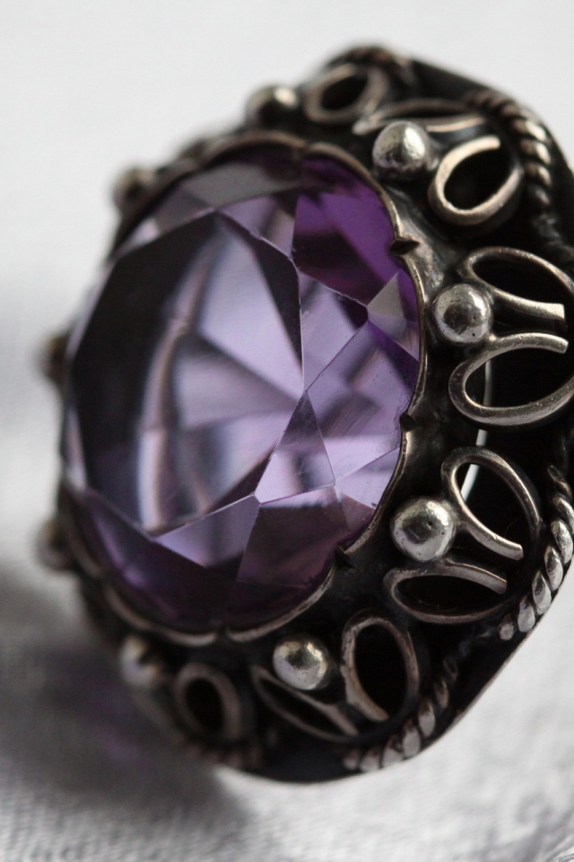 Перстень с камнем