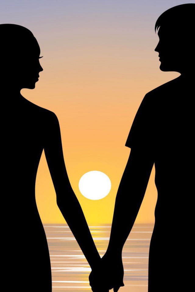 Влюблённая пара на берегу