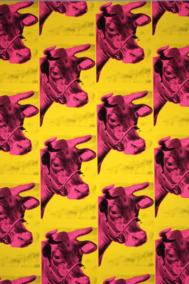 Картина Энди Уорхола красной коровы