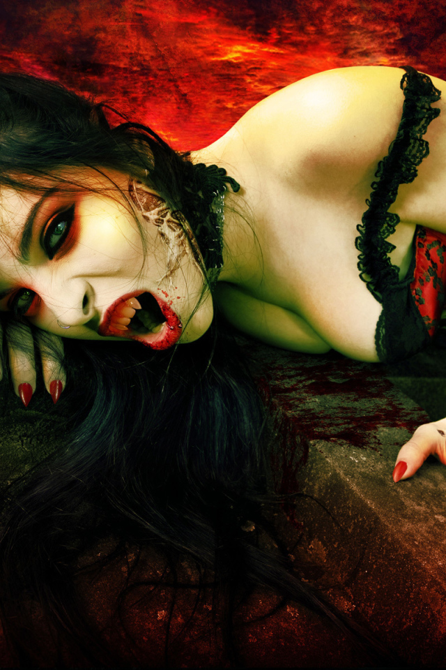 Голодная и злая девушка вампир
