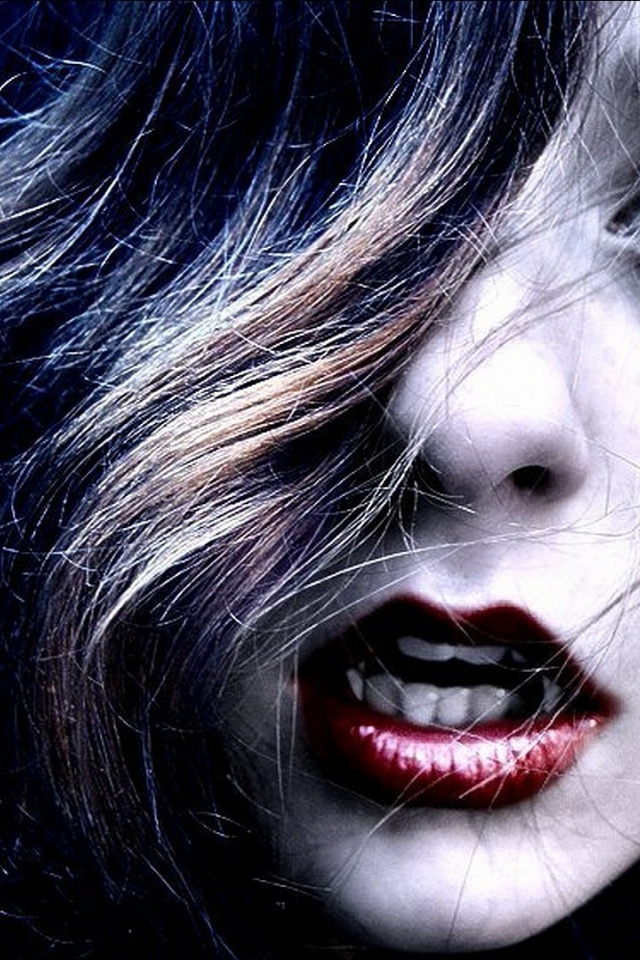 Голодная девушка вампир