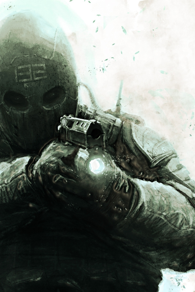 Солдат стреляет из пистолета