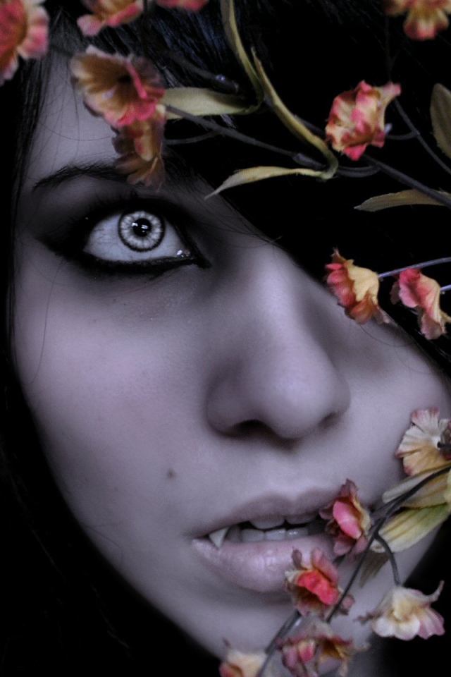 Вампир девушка в цветах