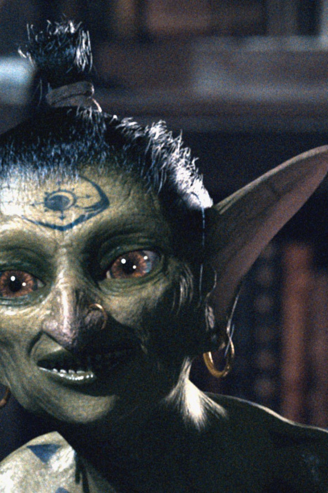 Инопланетянин с татуировкой на лбу