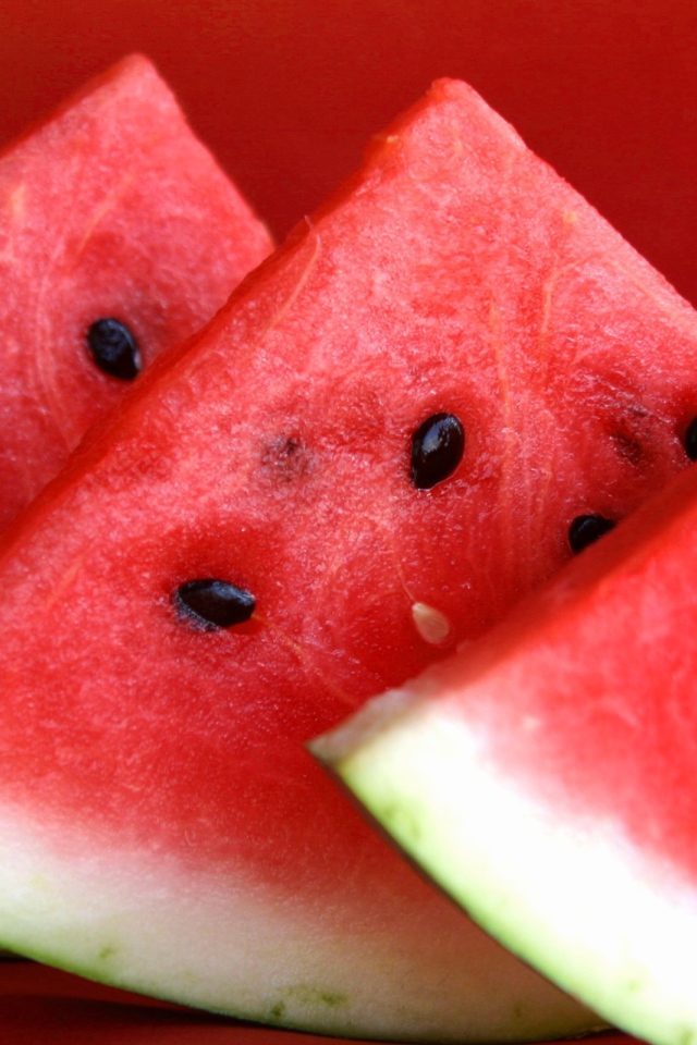 Ломти вкусного арбуза