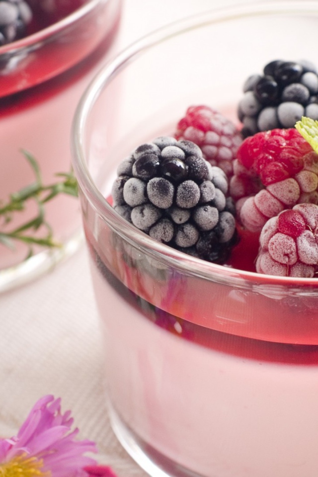 Ice cream with berries