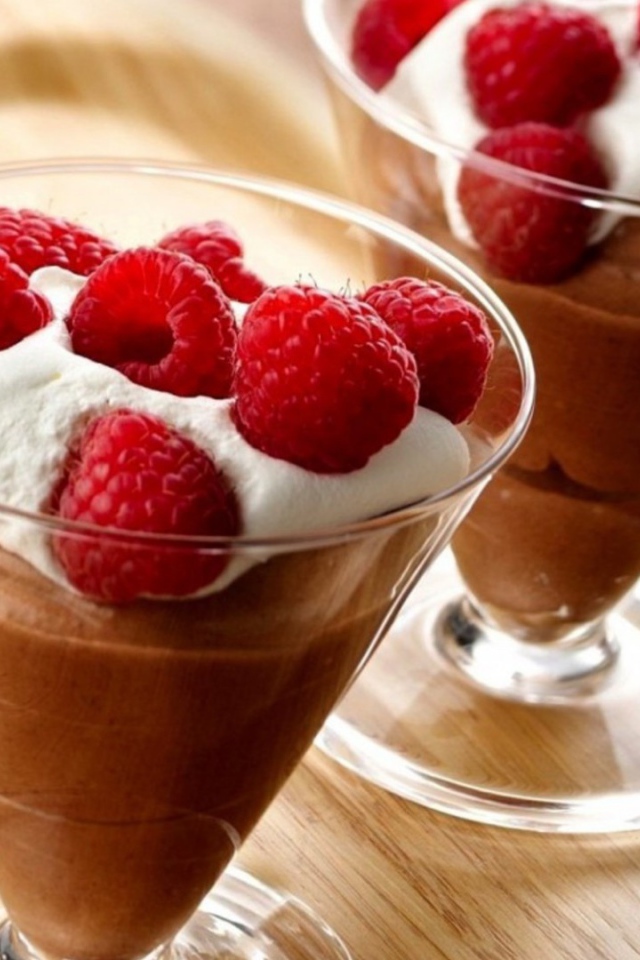 Малиновый десерт