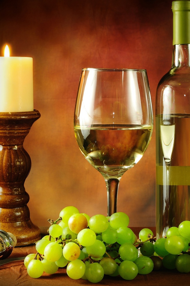 Свеча и белое вино